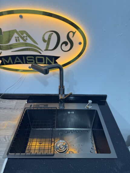 حوض مطبخ غير قابل للصدأ وغير قابل للخدوش بتقنية النانو👊  وحنفية ذات جودة عالية 😍